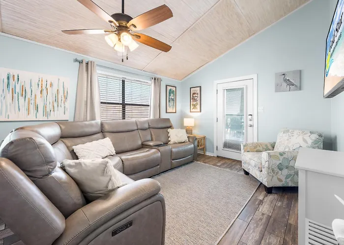 Holiday home Lani Kai 230 - Gulf Coast Walk To + Pools + Balcony Views! *