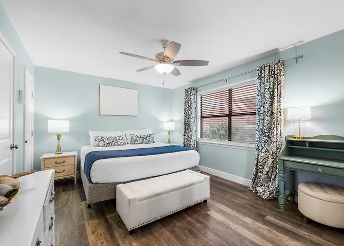 Lani Kai 230 - Gulf Coast Walk To + Pools + Balcony Views! Holiday home Gulf Shores